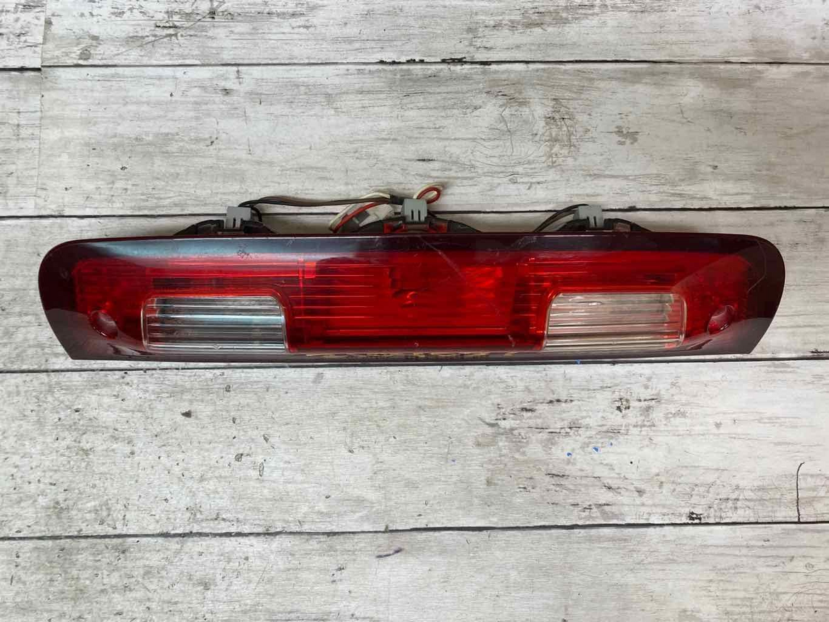 2014 DODGE RAM 1500 3RD BRAKE LIGHT AVOIDANCE LAMP ASSEMBLY OEM