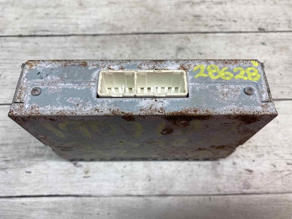Subaru BRZ radio am fm 2015 amplifier 86221CA100 rust the case no flood damage