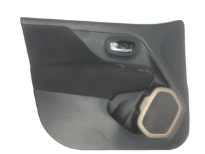 Guarnição do painel da porta do Jeep Renegade 2015 a 2017 conjunto do lado dianteiro esquerdo OEM 6NQ06GTVAA