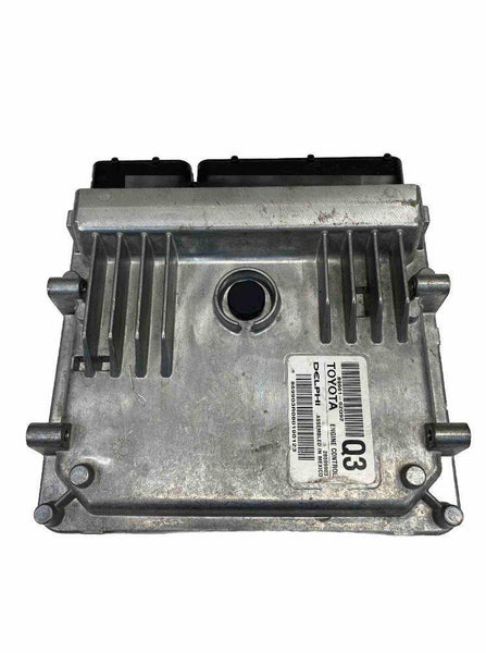 Toyota Corolla engine control module 17 19 896610ZQ92 dented and broken plug OEM