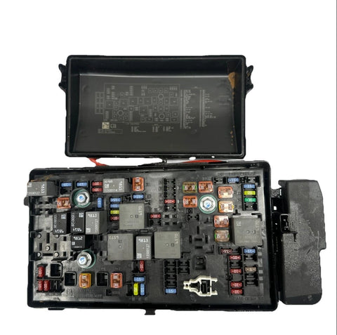 2018 CHEVROLET COLORADO ENGINE FUSE BOX RELAY BLOCK 2.5L ASSEMBLY OEM 84287539