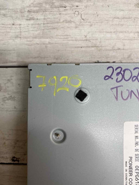 Toyota Tundra radio am fm 2014 2021 radio satellite receiver assy OEM 861800E011