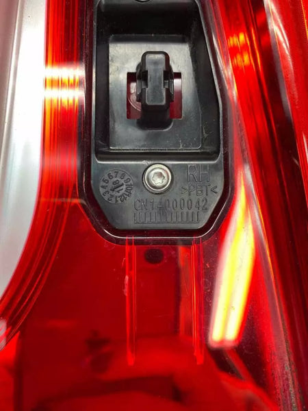 18 19 20 21 22 HONDA ACCORD LUZ TRASERA TURBO MONTADA EN EL LADO DERECHO OEM 34150TVAA01