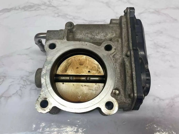 18 19 20 21 LEXUS NX300 CUERPO DEL ACELERADOR CONJUNTO DE VÁLVULA DEL CUERPO DEL ACELERADOR OEM 2203036040