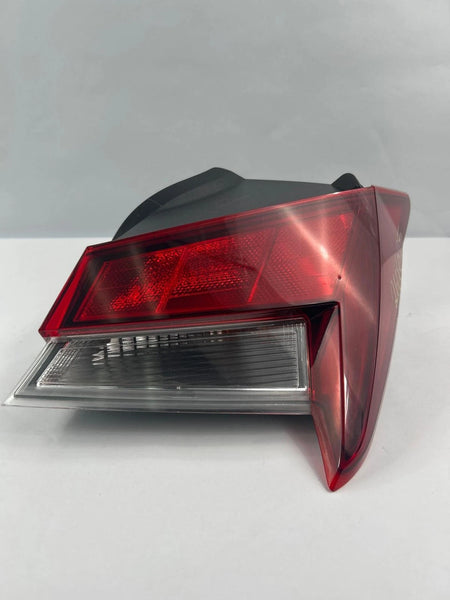 2021 25 HYUNDAI ELANTRA TAIL LIGHT OUTER RIGHT SIDE INCANDESCENT OEM 92402AA020