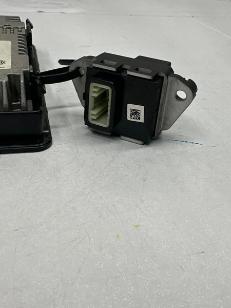 2022 KIA SPORTAGE CENTER CONSOLE WIRELESS CHARGER MODULE ASSEMBLY OEM 95560D9100