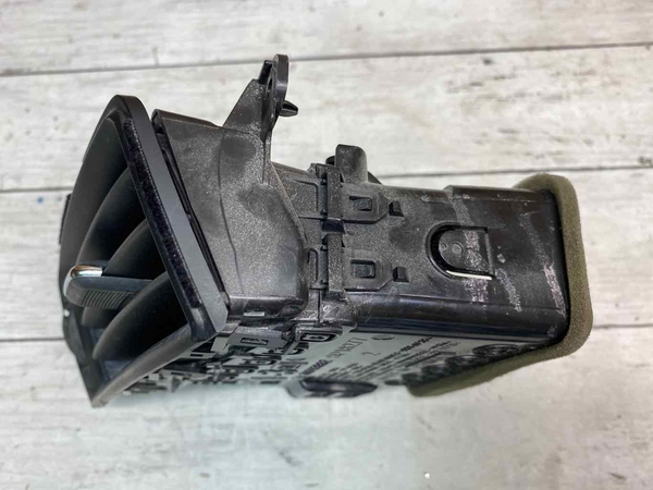 Chevy Silverado ac vent 2018 hvac ac heater vent left driver side OEM 20943682