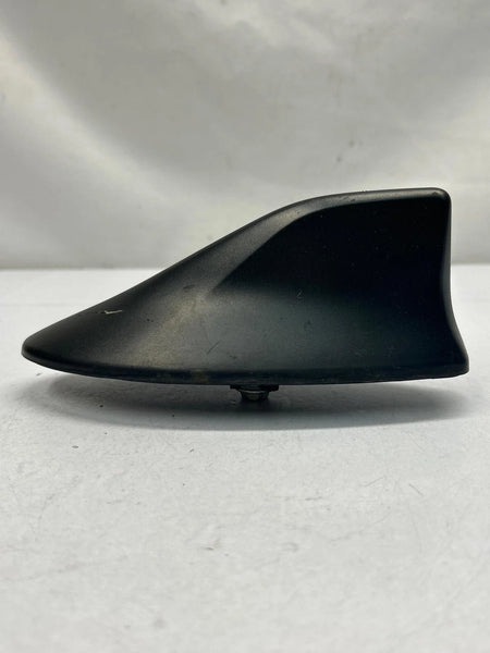 2014 TO 2019 TOYOTA 4RUNNER RADIO ANTENNA FM ROOF SHARK FIN OEM 8686035090 1F7 BLACK