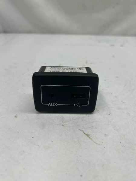 2021 DODGE RAM PROMASTER 2500 CENTER CONSOLE AUXILIAR & PORT CHARGER ASSY