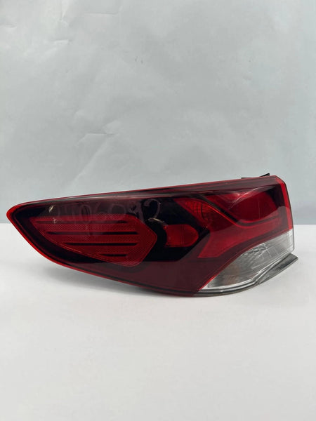 2018 19 HYUNDAI SONATA TAIL LIGHT QUARTER LEFT SIDE INCANDESCENT OEM 92401C2500