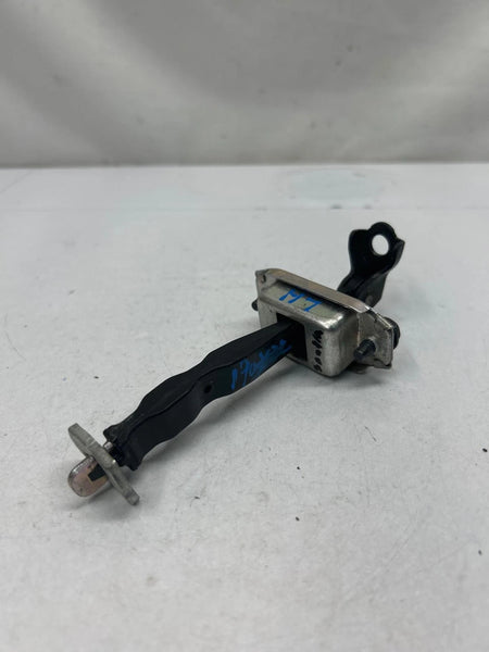2019 NISSAN SENTRA DOOR HINGE FRONT LEFT SIDE DOOR HOLDER ASSY OEM