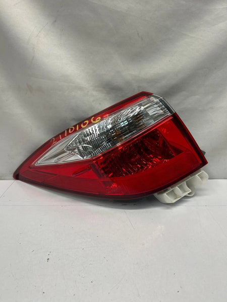 2014 2016 TOYOTA COROLLA TAIL LIGHT QUARTER PANEL LEFT SIDE ASSY OEM 8156002750