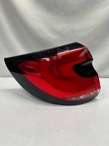 2021 TO 2025 CHRYSLER PACIFICA TAIL LIGHT QUARTER PANEL LEFT SIDE ASSY OEM 68424931AC