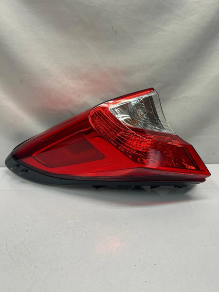 2018 TO 2022 TOYOTA CHR TAIL LIGHT LEFT SIDE QUARTER PANEL ASSY OEM 81561F4021