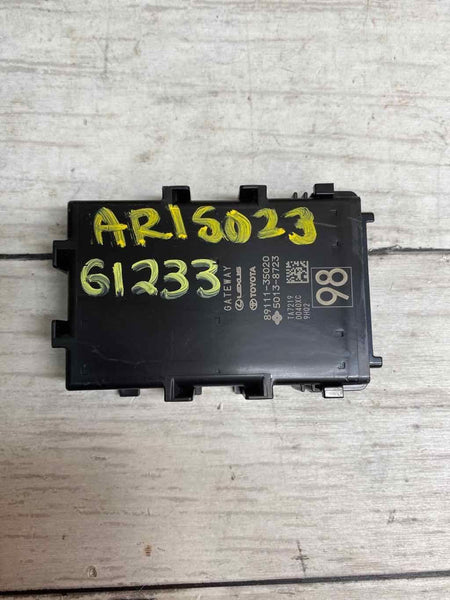 20 22 TOYOTA 4RUNNER NETWORK GATEWAY CONTROL MODULE UNIT OEM 8911135020