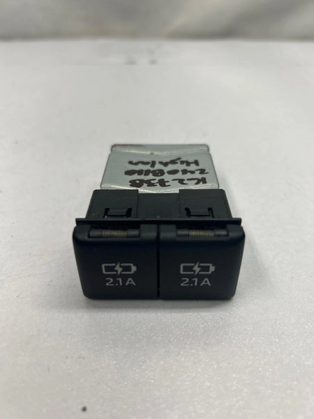2019 TOYOTA HIGHLANDER CENTER CONSOLE USB CHARGER ADAPTER ASSY