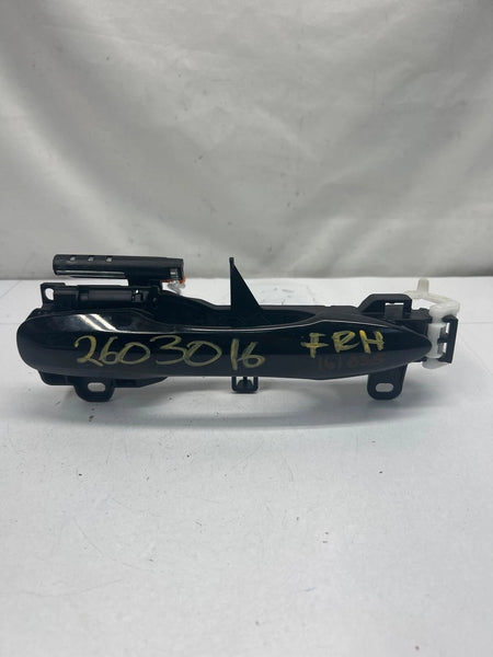 2022 2023 2024 2025 TOYOTA COROLLA CROSS DOOR HANDLE OUTSIDE FRONT RIGHT SIDE