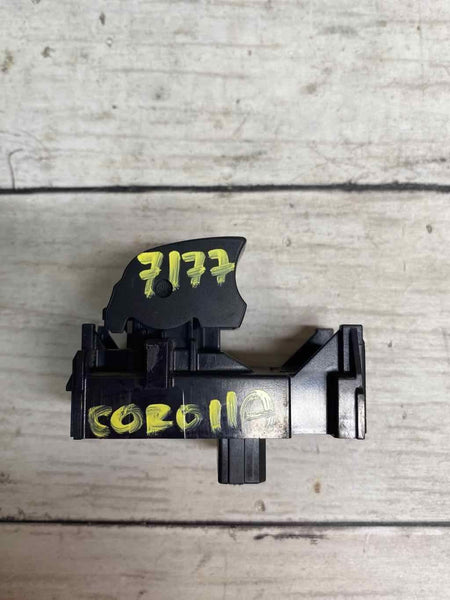 20 22 TOYOTA COROLLA REAR RIGHT OR LEFT DOOR SWITCH ASSY OEM