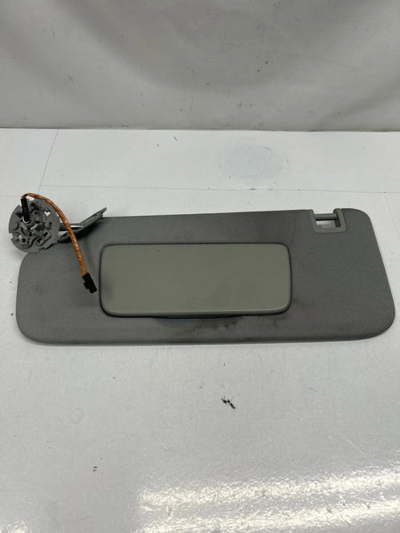 2018 2019 CHEVROLET EQUINOX SUN VISOR LEFT SIDE ASSY OEM 84124184 WITH LIGHT