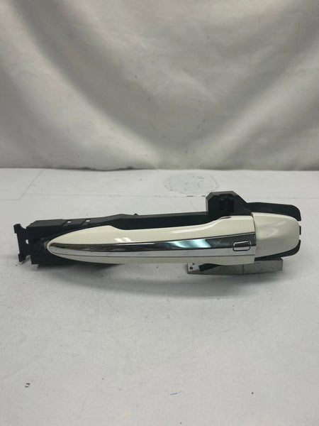 2014 2023 INFINITI Q50 OUTSIDE DOOR HANDLE OUTSIDE FRONT RIGHT SIDE QAW WHITE
