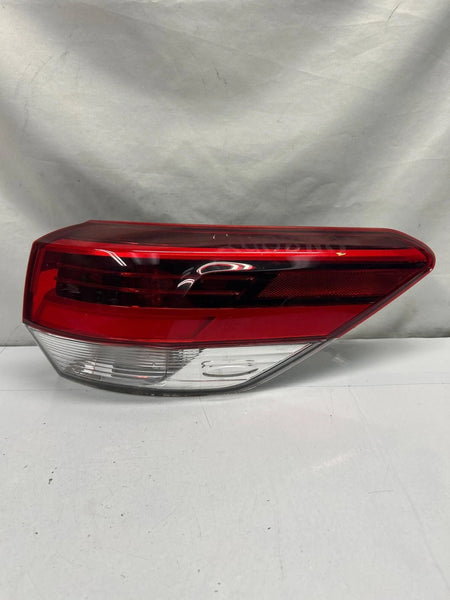 2017 2018 2019 TOYOTA HIGHLANDER TAIL LIGHT RIGHT SIDE QUARTER PANEL ASSY