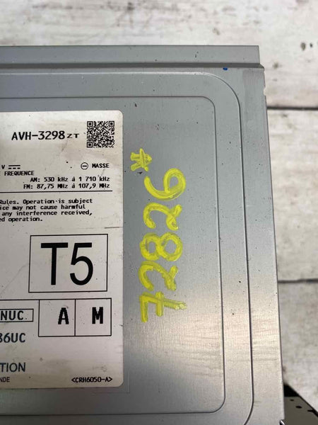 Toyota Corolla radio am fm 2020 sedan display & receiver assy OEM 8614002A50