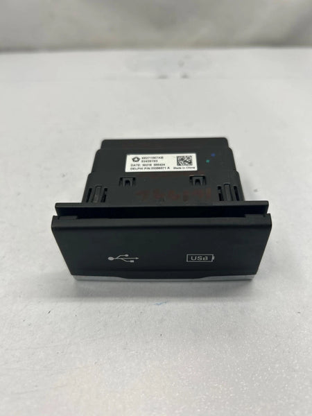 2019 JEEP CHEROKEE CENTER CONSOLE BACK USB PORT SOCKET HUB