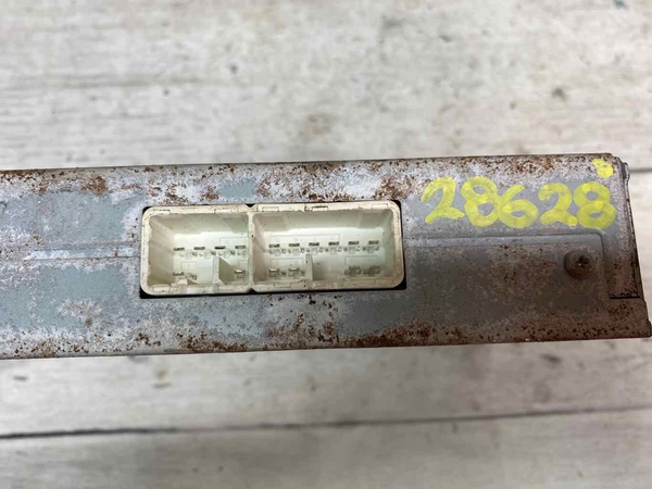 Subaru BRZ radio am fm 2015 amplifier 86221CA100 rust the case no flood damage