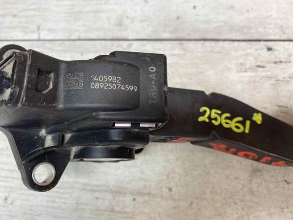 Conjunto de pedal del acelerador para Honda Civic 1.8L 2014 OEM 14059B2