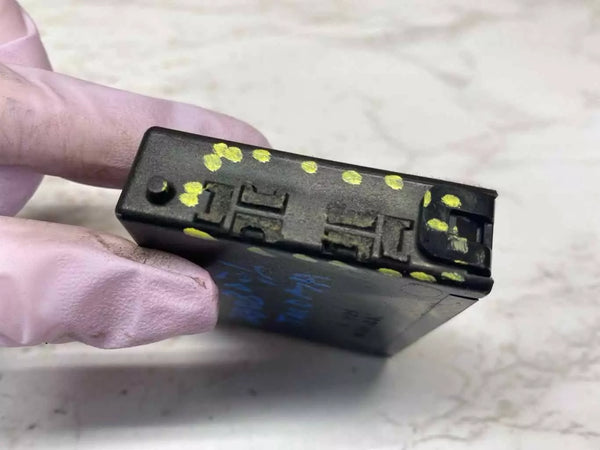 16 TO 23 TOYOTA TACOMA IMMOBILIZER CONTROL MODULE UNIT OEM 8978004030 BROKEN TAB