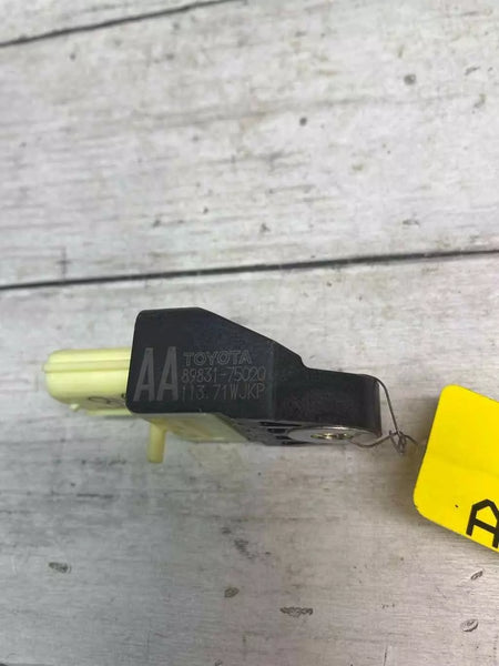 Sensor de impacto Toyota 4Runner 2010 a 2023 assy traseiro direito ou esquerdo OEM 8983175020