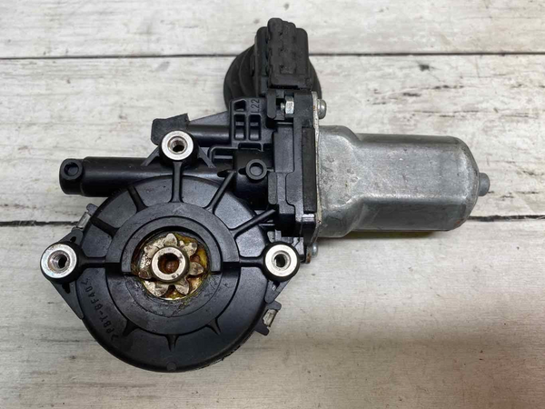 2003 2019 TOYOTA COROLLA RH REAR RIGHT POWER WINDOW MOTOR OEM 85720AE010