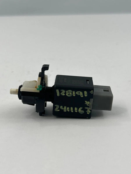 2018 KIA FORTE BRAKE PEDAL LIGHT SWITCH SENSOR ASSY OEM 9381335800