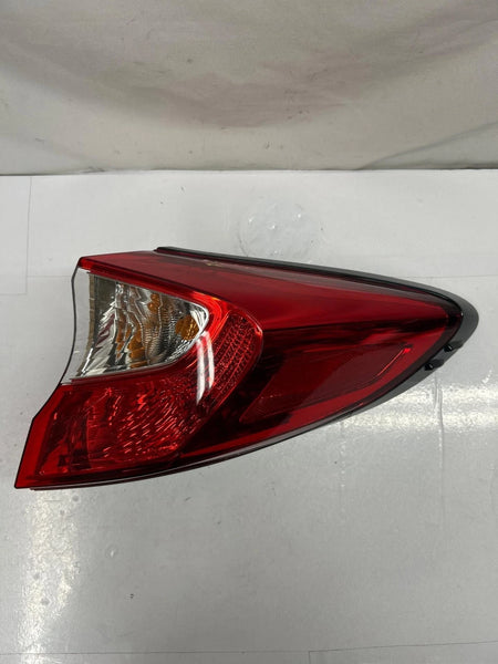 2018 TO 2022 TOYOTA CHR TAIL LIGHT RIGHT SIDE QUARTER PANEL MOUNTED OEM 81551F4021