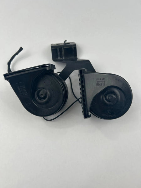 2019 2020 2021 2022 2023 2024 2025 CHEVROLET BLAZER DUAL HORN ASSY OEM 84782549
