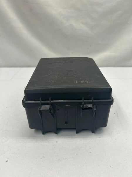 2015 2016 BUICK ENCORE ENGINE FUSE RELAY BLOCK BOX ASSY