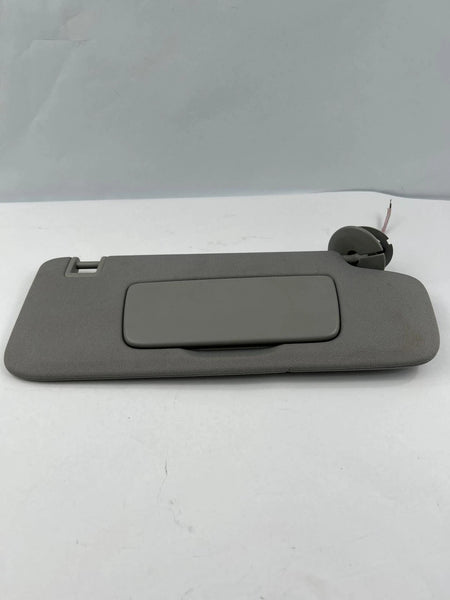 2014 TO 2019 CHEVY SILVERADO CLASSIC STYLE SUN VISOR RIGHT SIDE ASSY OEM 13591872