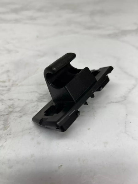 2014 15 16 17 18 19 MERCEDES CLA250 SHOOTING BRAKE SOPORTE DE CLIP DE PARASOL OEM 2468100129051