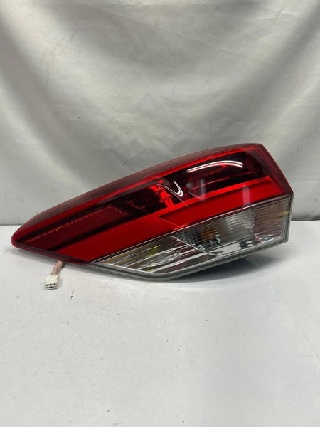 2017 2018 2019 TOYOTA HIGHLANDER TAIL LIGHT QUARTER PANEL MOUNTED LEFT SIDE ASSY