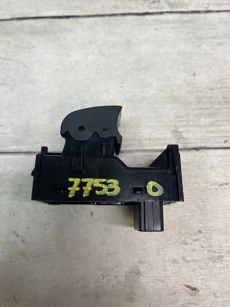 2018 2019 TOYOTA CHR REAR LEFT DOOR WINDOW SWITCH OEM 193124