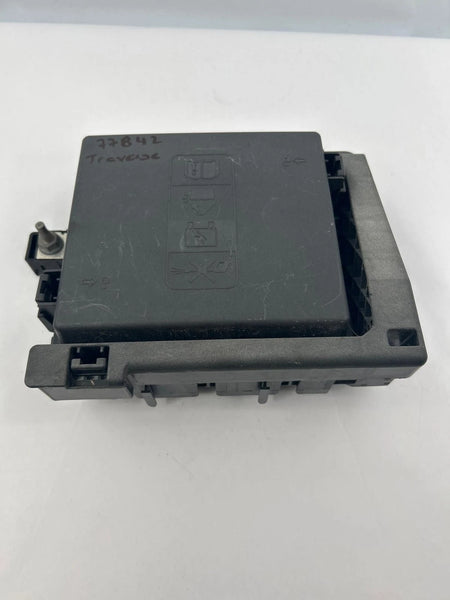 2020 2021 CHEVROLET TRAVERSE ENGINE FUSE BOX CABIN RELAY OEM 84303340