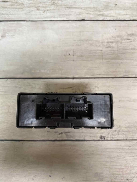 Chevy Equinox network gateway control module 18 21 unit assy OEM 13524288