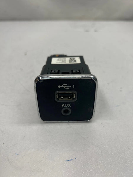 2019 JEEP CHEROKEE USB PLUG PORT AUXILIARY INPUT