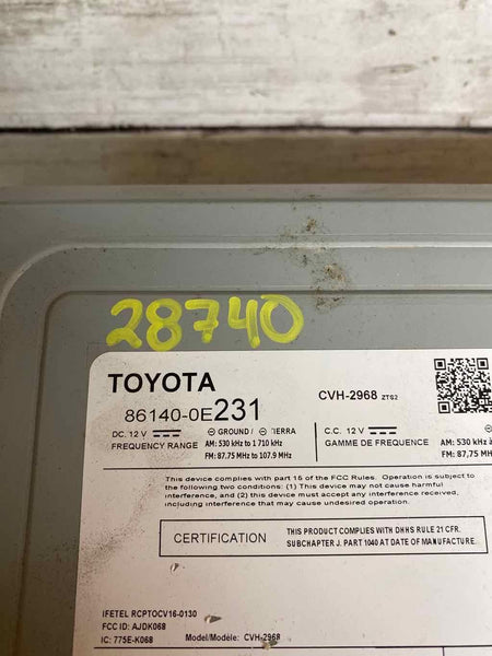 18 19 TOYOTA HIGHLANDER RADIO DISPLAY SCREEN & RECEIVER OEM 861400E231 ID P11816
