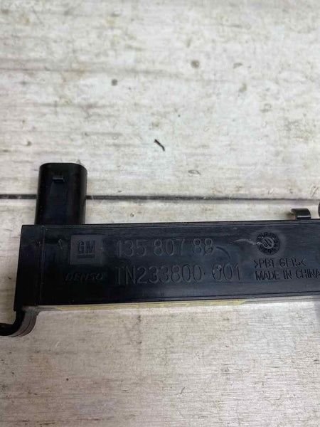 Chevrolet Traverse keyless entry 2018 2019 2020 2021 remote antenna OEM 13580788