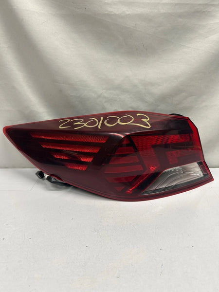 2020 HYUNDAI ELANTRA TAIL LIGHT LEFT SIDE QUARTER PANEL SEDAN OEM 92401F3500