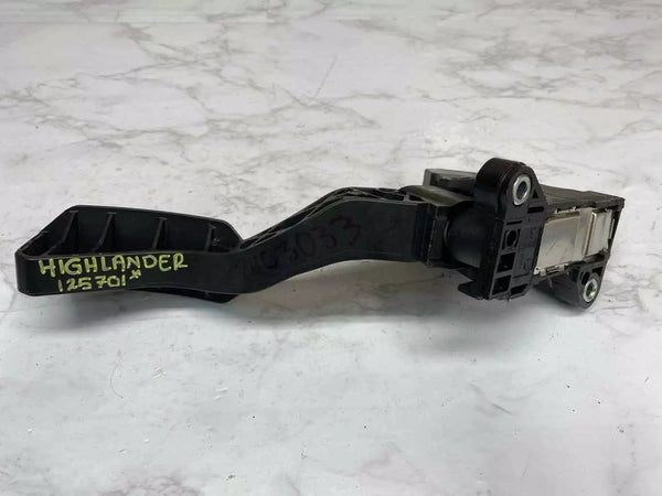 Conjunto de pedal del acelerador Toyota Highlander 2018 (2.7L) OEM 781100E010