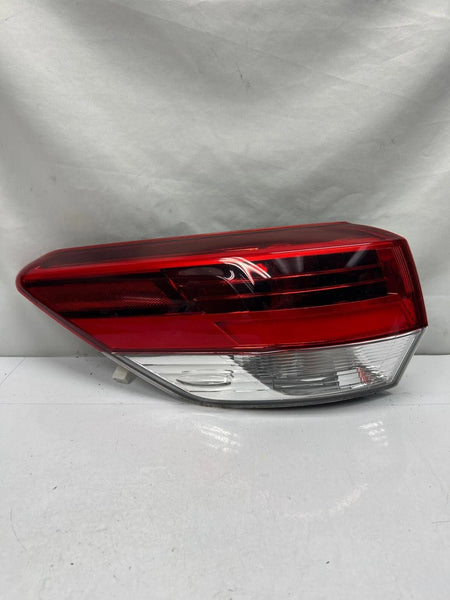 2017 TO 2019 TOYOTA HIGHLANDER TAIL LIGHT LEFT SIDE QUARTER PANEL OEM 815600E160