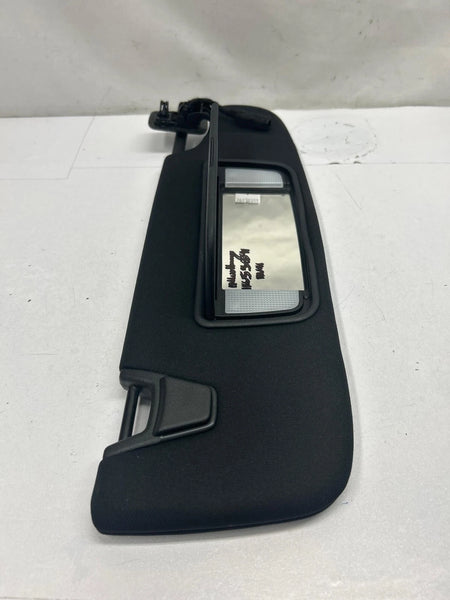 2015 2023 FORD MUSTANG COUPE SUN VISOR RIGHT SIDE OEM FR3Z6304104AD ILUMINATION