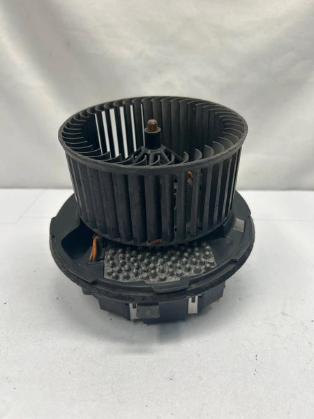 2013 TO 2022 VOLKSWAGEN PASSAT BLOWER MOTOR MOTOR ASSEMBLY OEM 561820015E